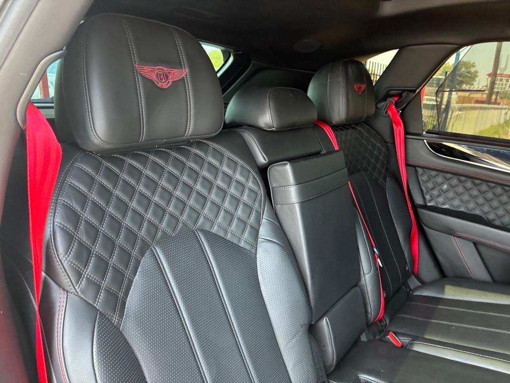 Bentley Bentayga Base 2021