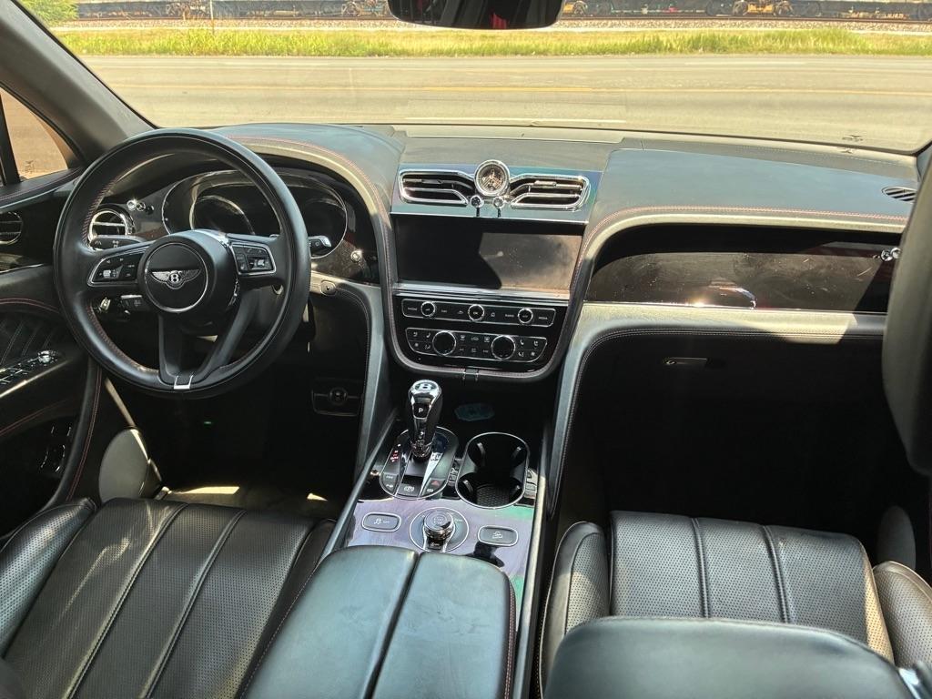 Bentley Bentayga Base 2021