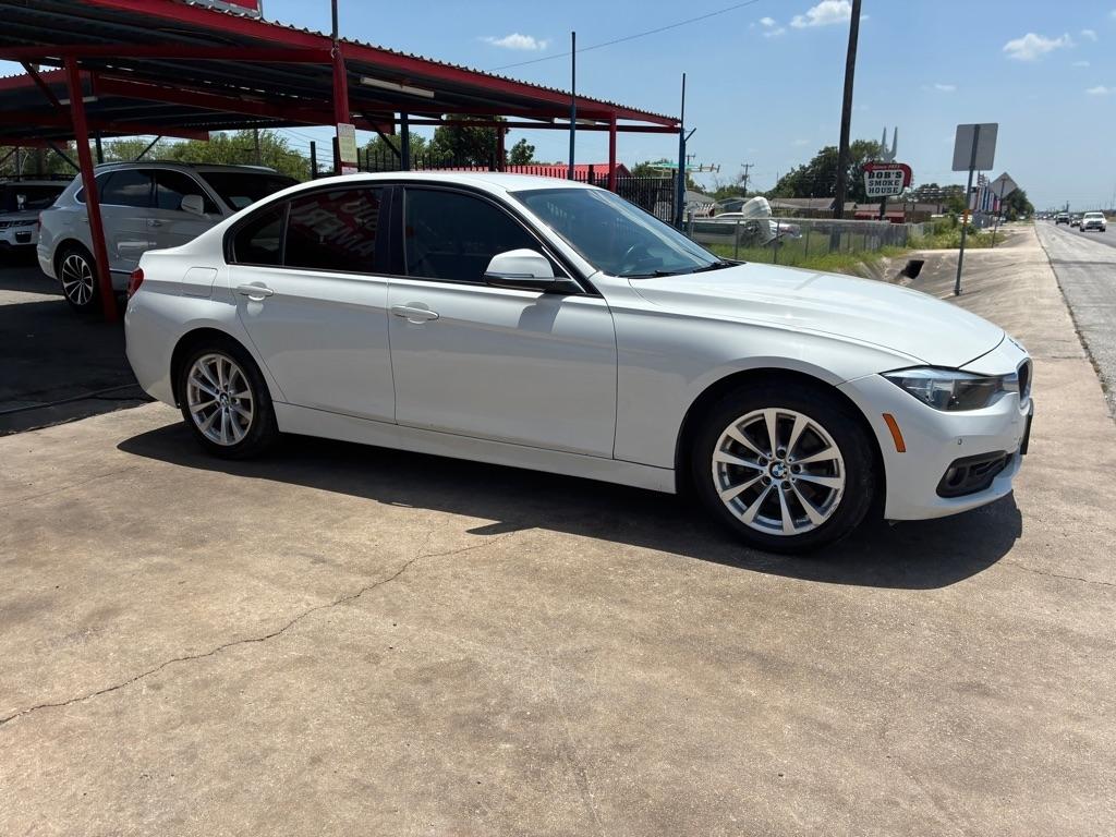 BMW 3-Series 320i Sedan 2017