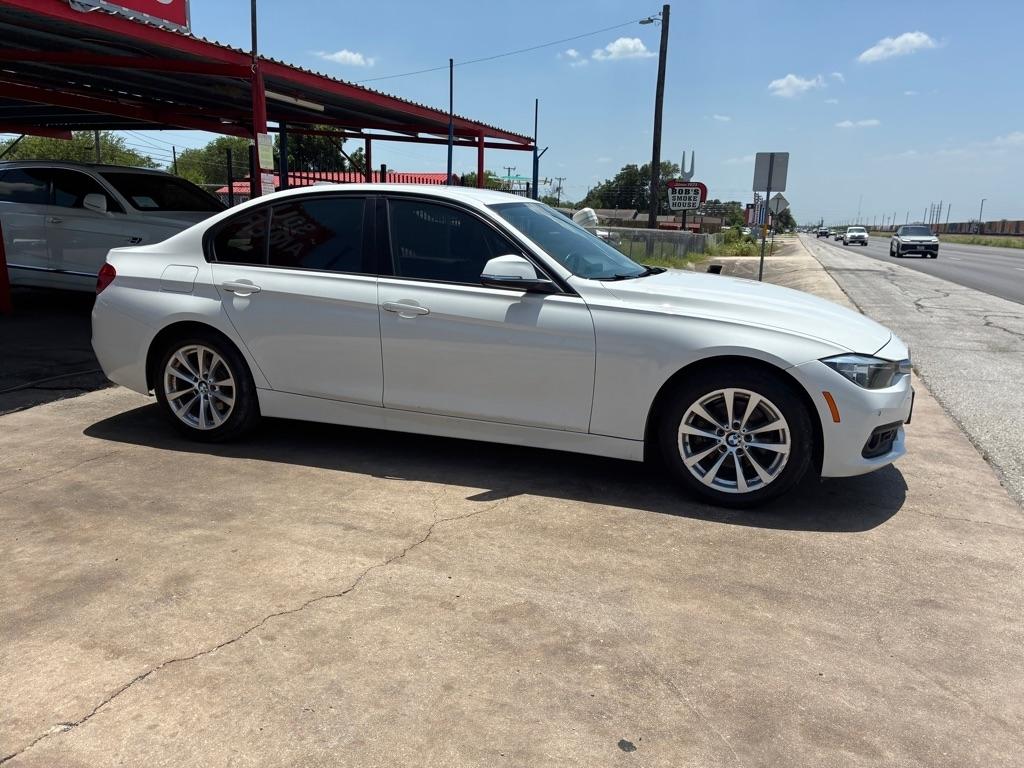BMW 3-Series 320i Sedan 2017