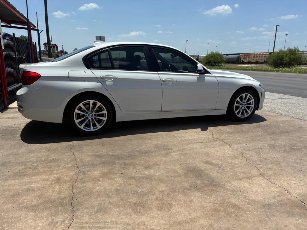 BMW 3-Series 320i Sedan 2017