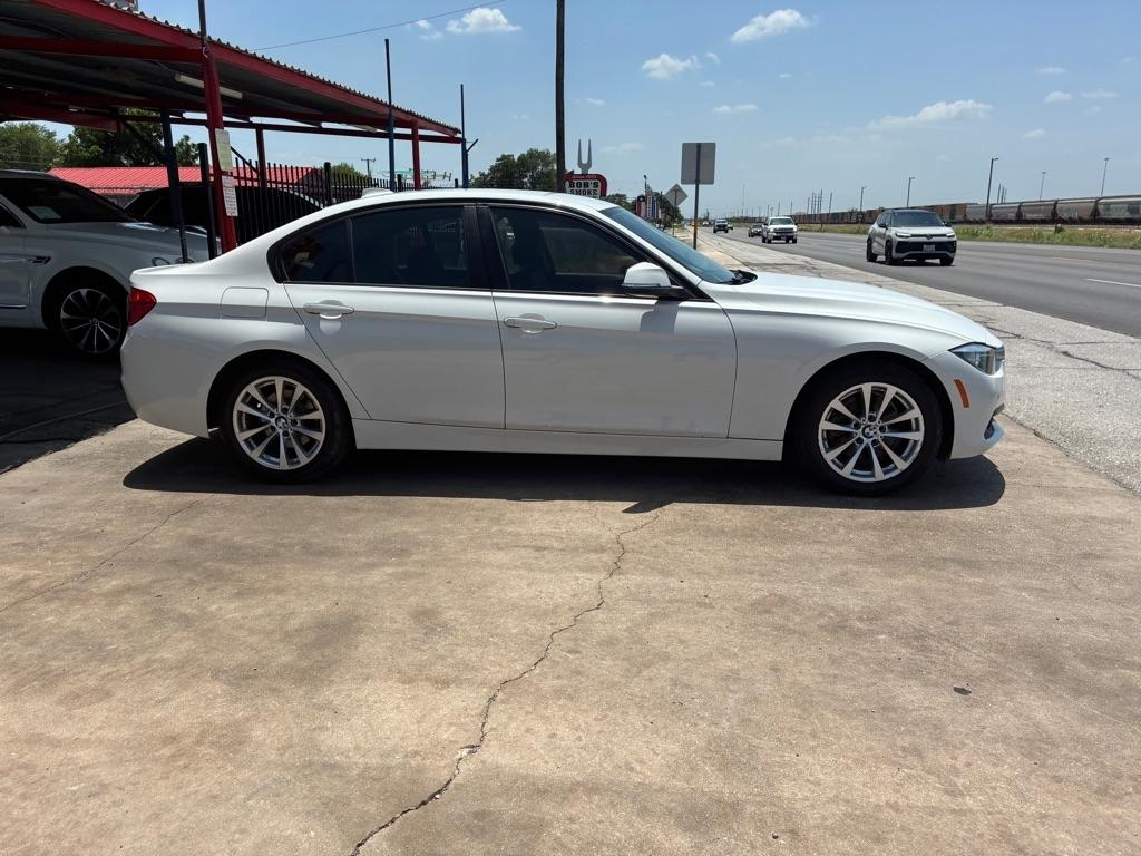 BMW 3-Series 320i Sedan 2017