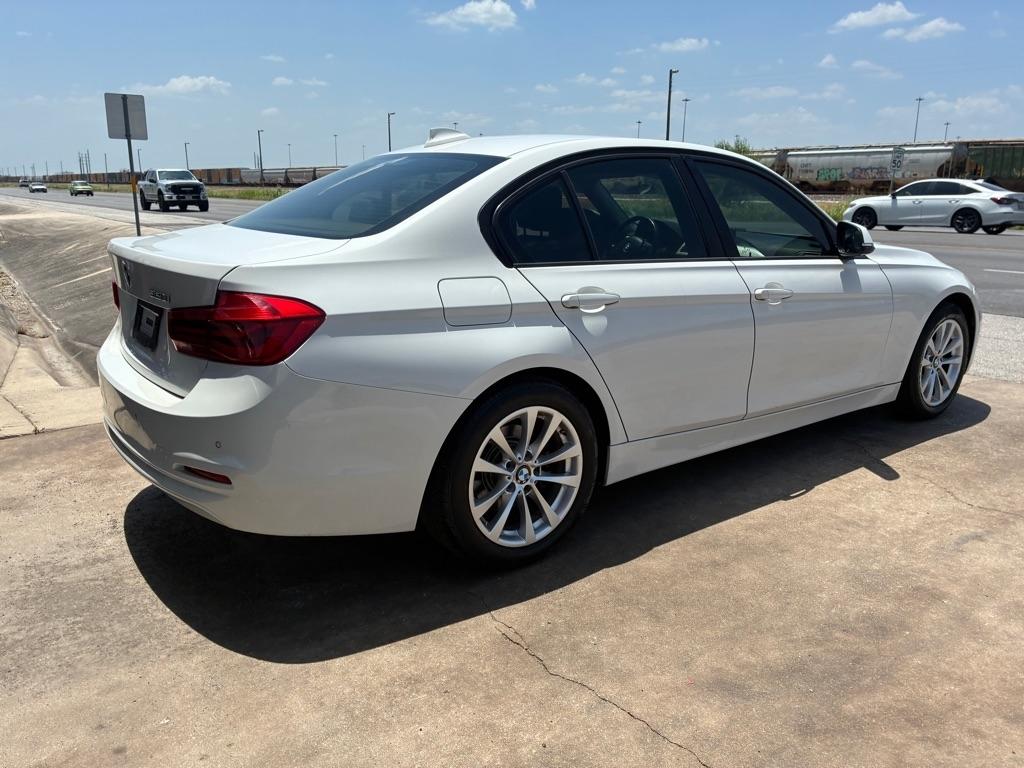 BMW 3-Series 320i Sedan 2017
