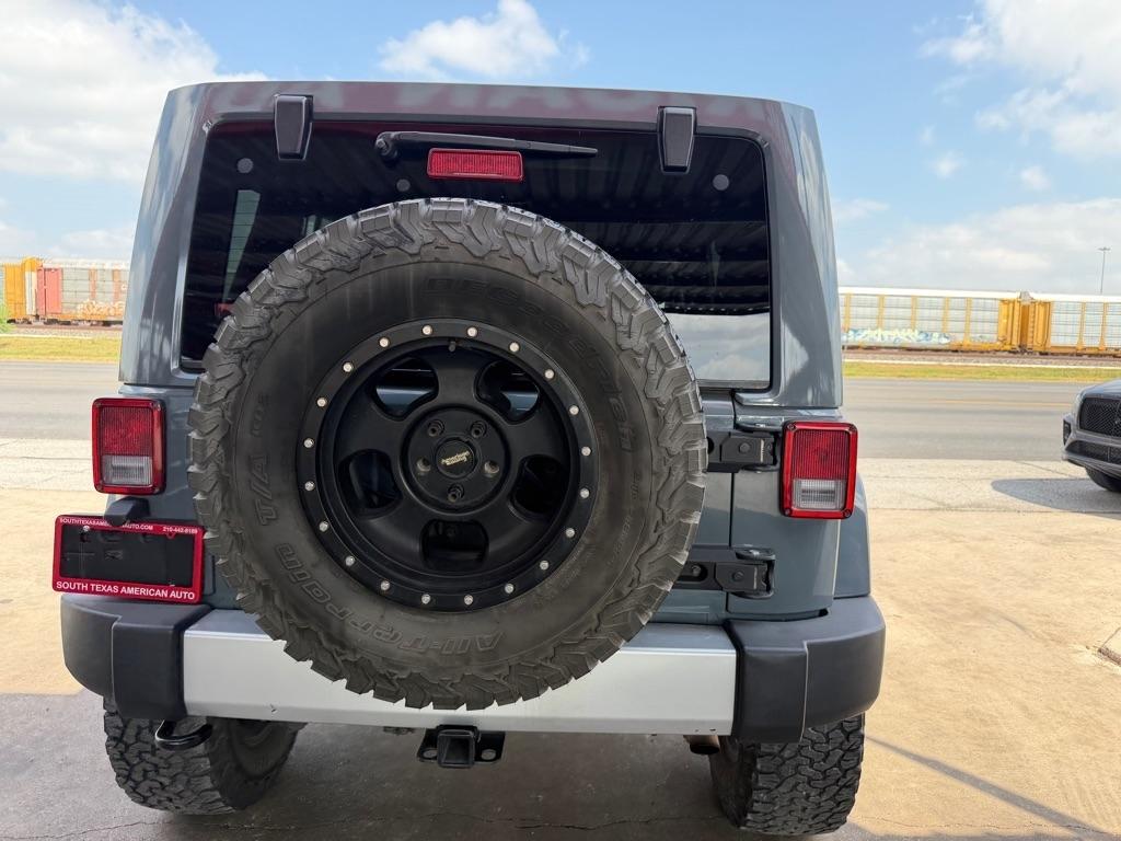 Jeep Wrangler Unlimited Sahara 4WD 2015