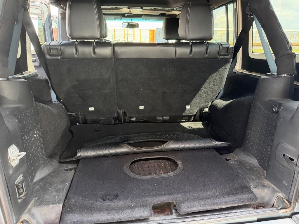 Jeep Wrangler Unlimited Sahara 4WD 2015