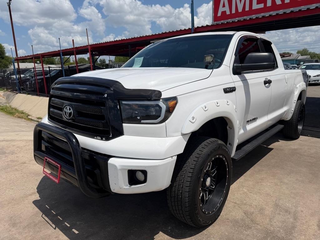 Toyota Tundra Tundra-Grade Double Cab 4.6L 2WD 2012