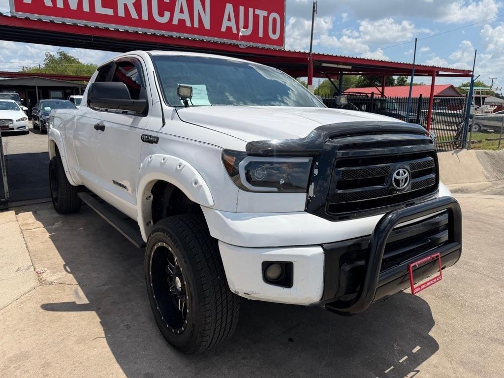 Toyota Tundra Tundra-Grade Double Cab 4.6L 2WD 2012