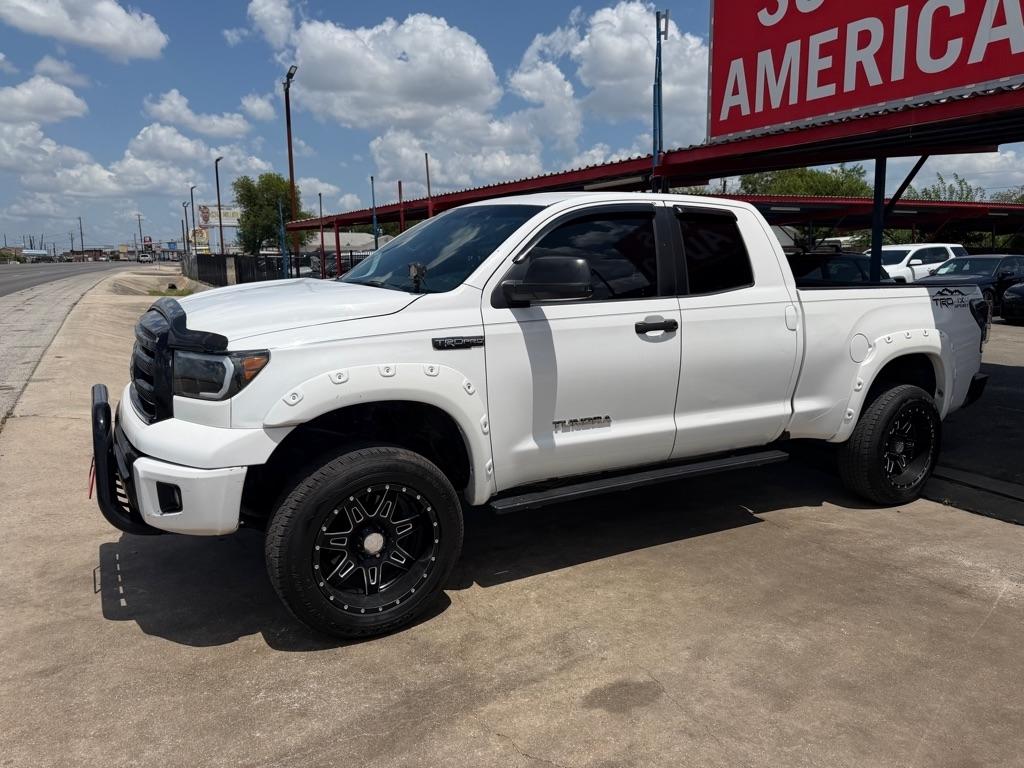 Toyota Tundra Tundra-Grade Double Cab 4.6L 2WD 2012