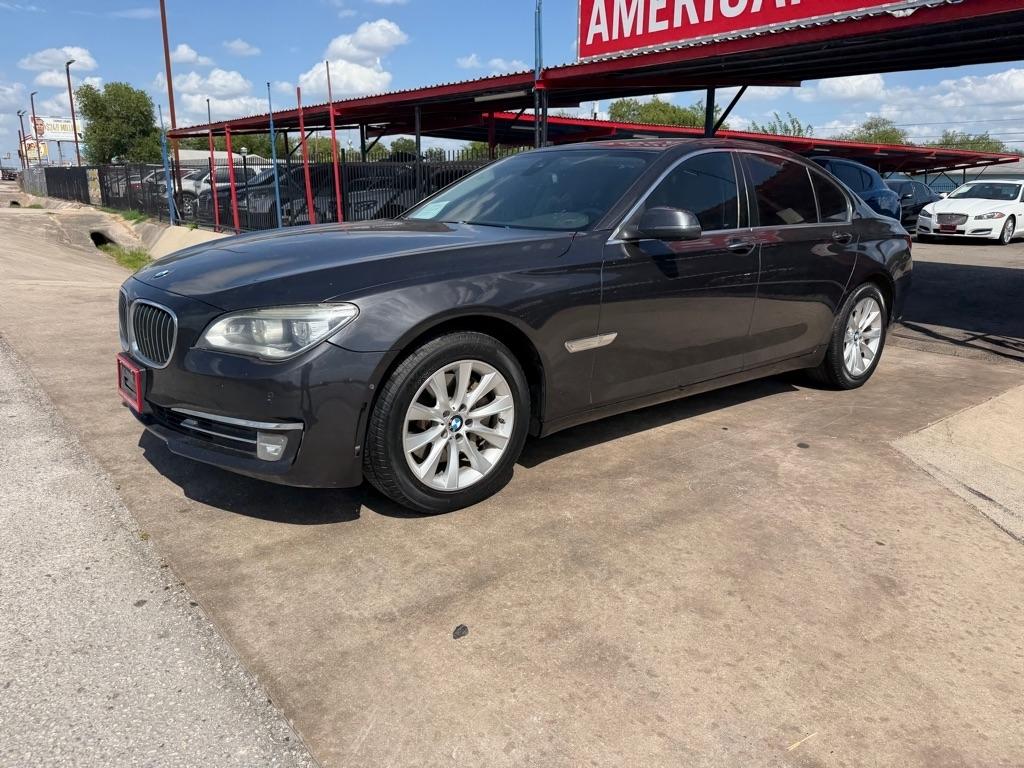 BMW 7-Series 740i 2015