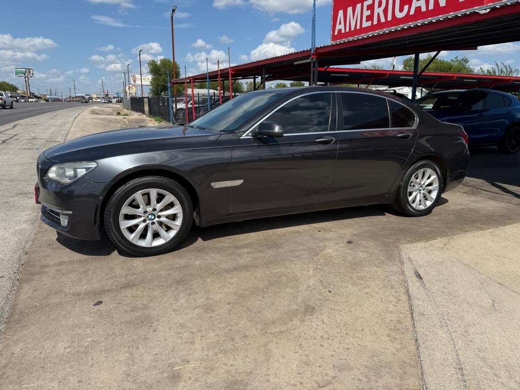 BMW 7-Series 740i 2015