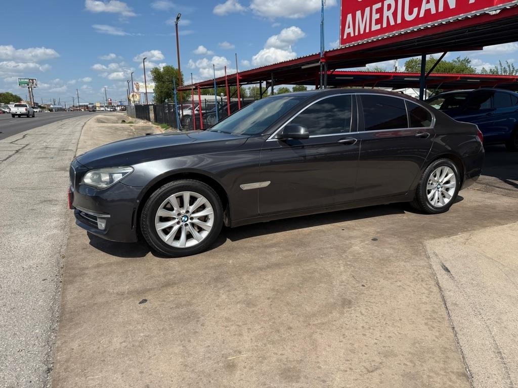 BMW 7-Series 740i 2015