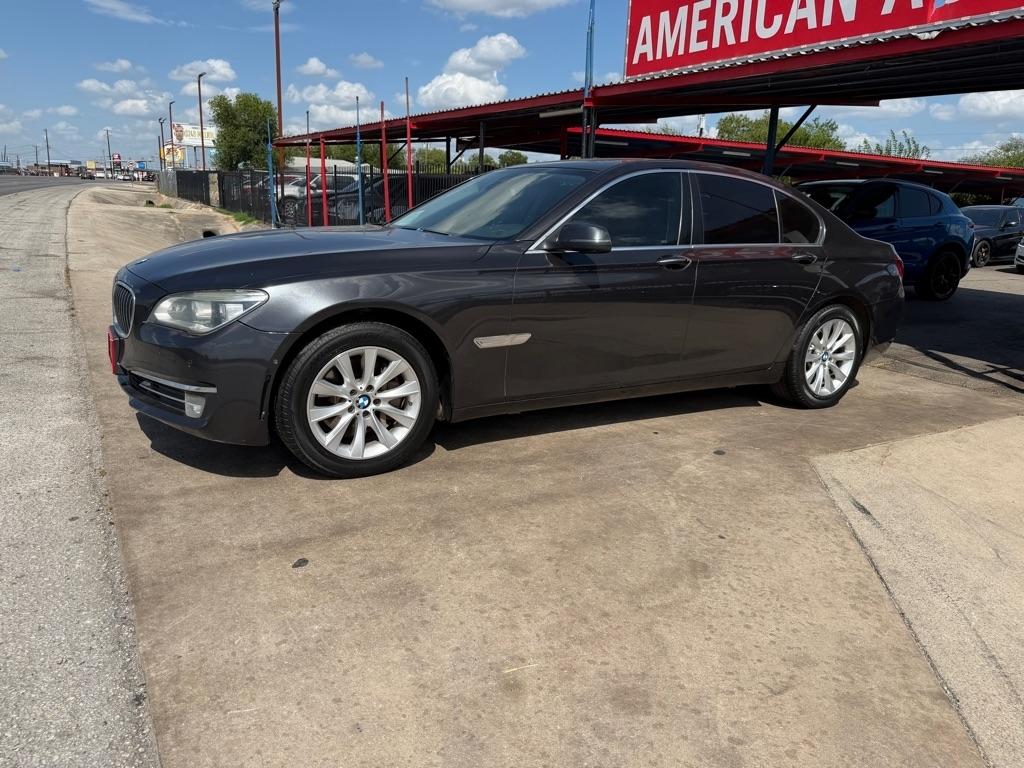 BMW 7-Series 740i 2015