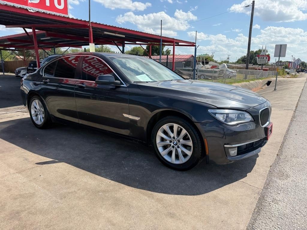 BMW 7-Series 740i 2015