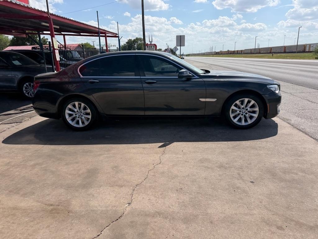 BMW 7-Series 740i 2015