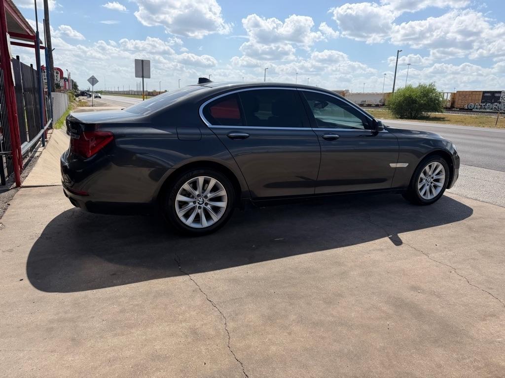 BMW 7-Series 740i 2015