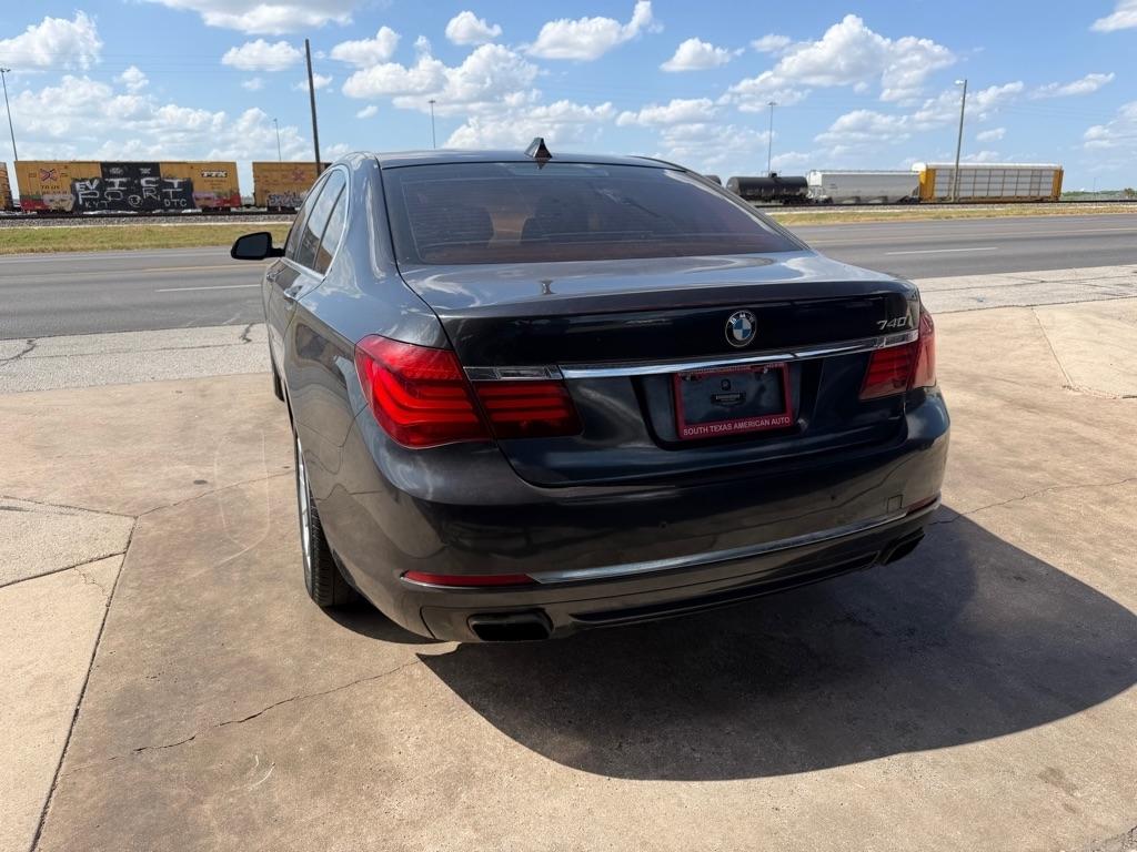 BMW 7-Series 740i 2015