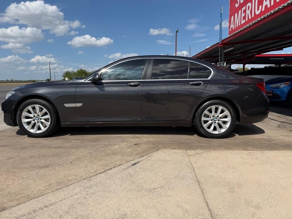 BMW 7-Series 740i 2015