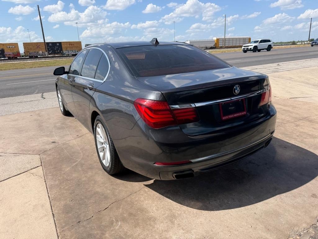 BMW 7-Series 740i 2015