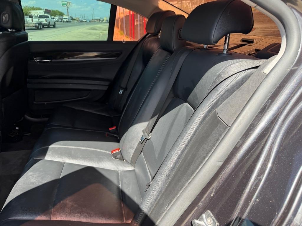 BMW 7-Series 740i 2015