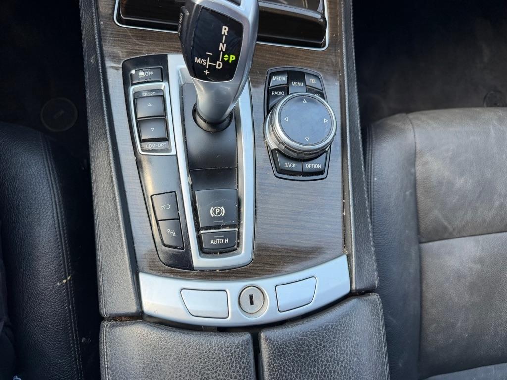 BMW 7-Series 740i 2015