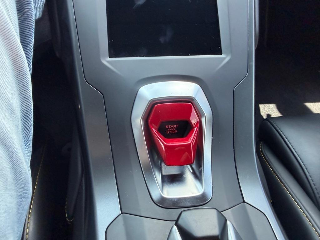 Lamborghini Huracan EVO Spyder 2021