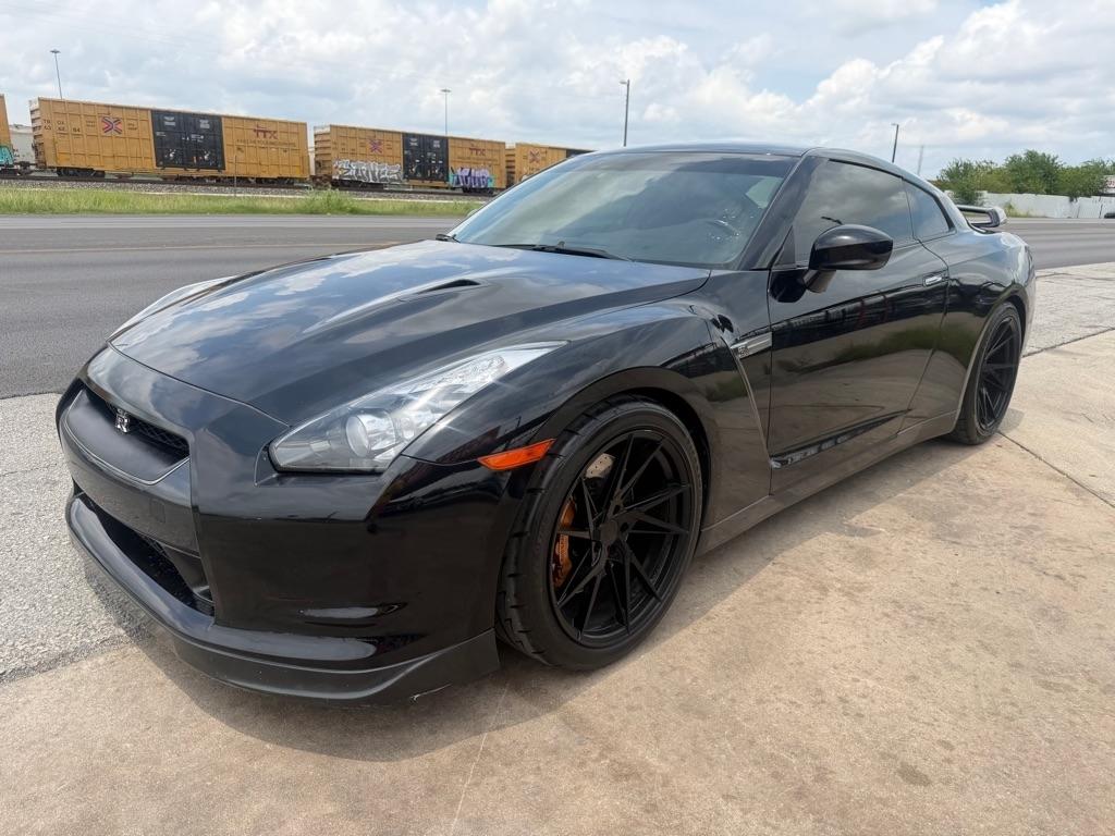 Nissan GT-R Coupe 2010