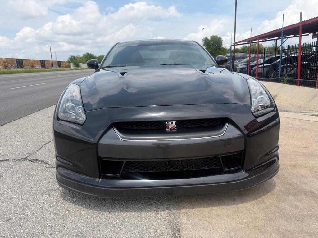 Nissan GT-R Coupe 2010