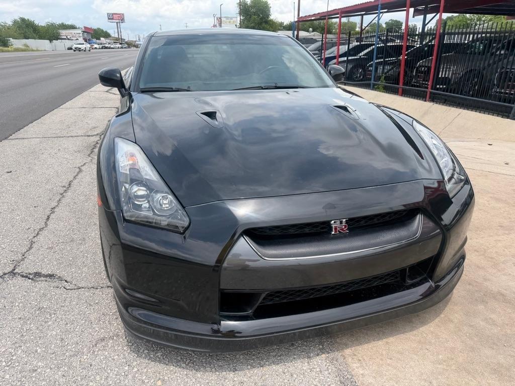 Nissan GT-R Coupe 2010