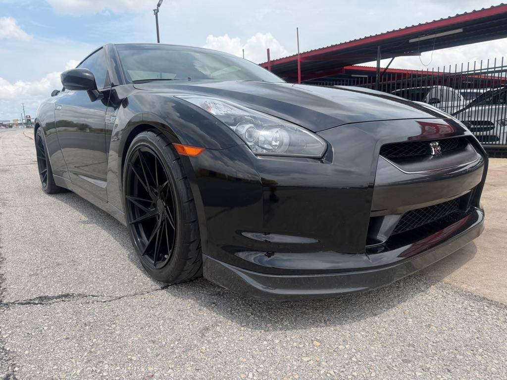 Nissan GT-R Coupe 2010