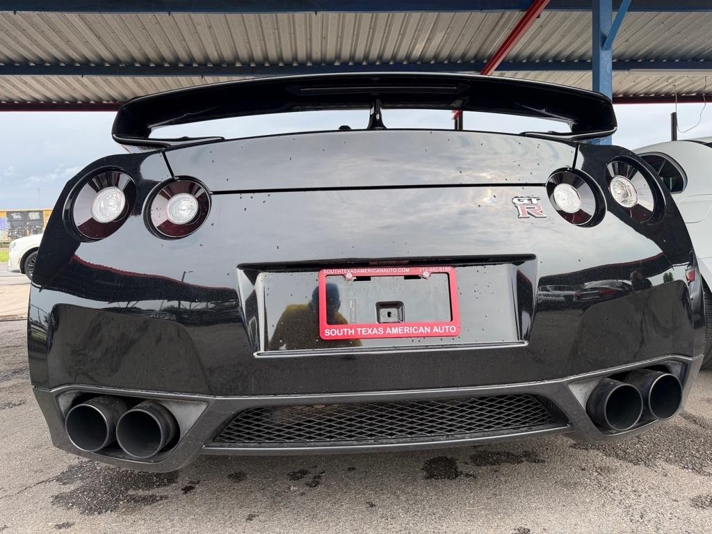 Nissan GT-R Coupe 2010