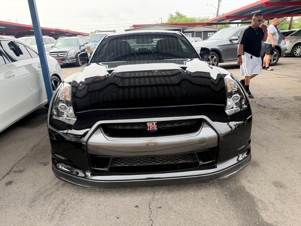 Nissan GT-R Coupe 2010