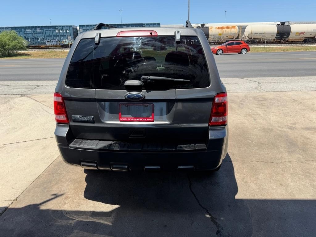 Ford Escape XLT 4WD 2011