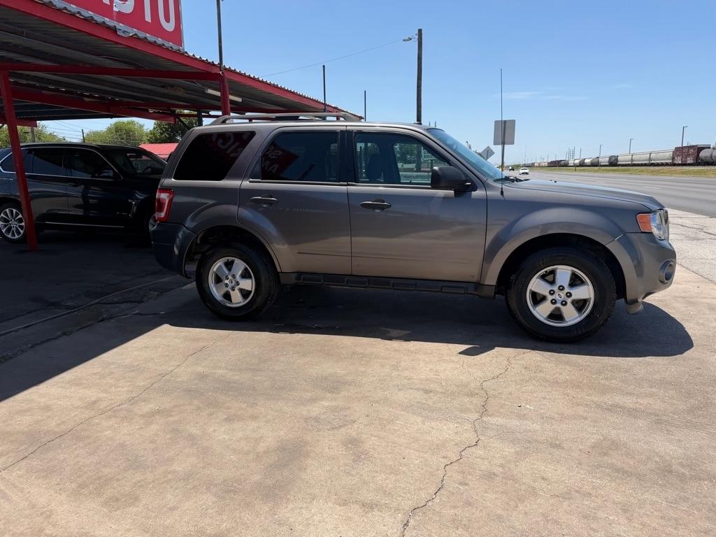 Ford Escape XLT 4WD 2011