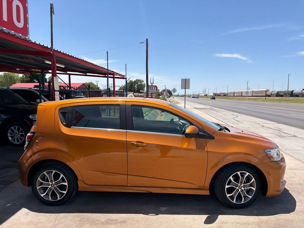 Chevrolet Sonic LT Auto 5-Door 2017