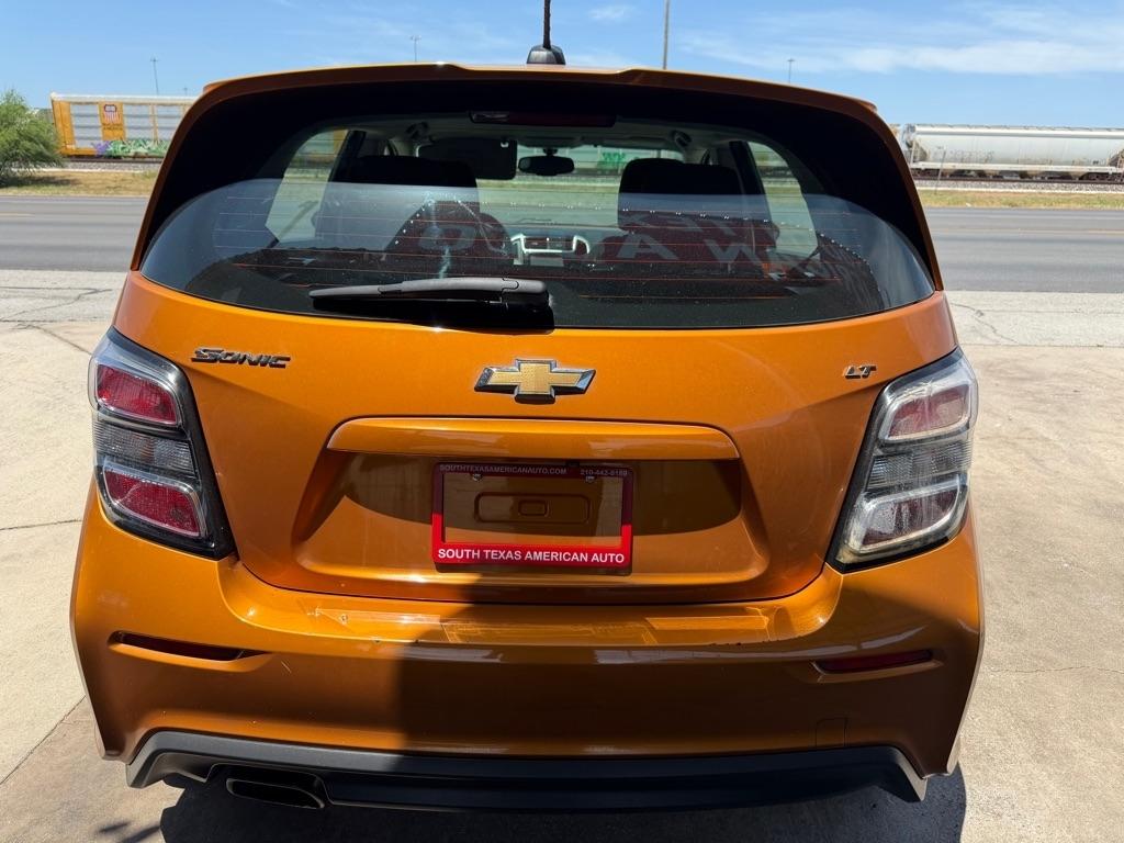 Chevrolet Sonic LT Auto 5-Door 2017
