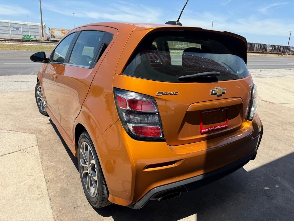 Chevrolet Sonic LT Auto 5-Door 2017