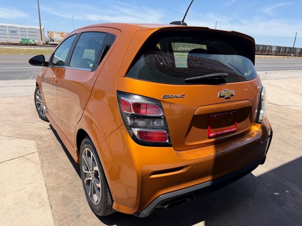 Chevrolet Sonic LT Auto 5-Door 2017