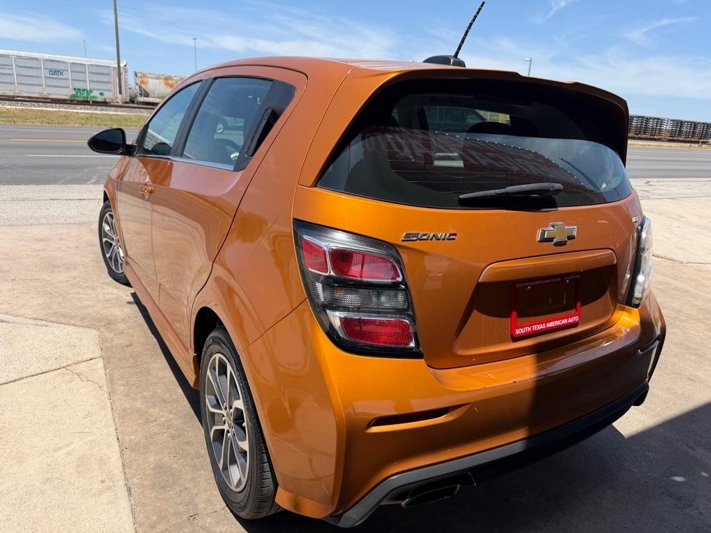 Chevrolet Sonic LT Auto 5-Door 2017