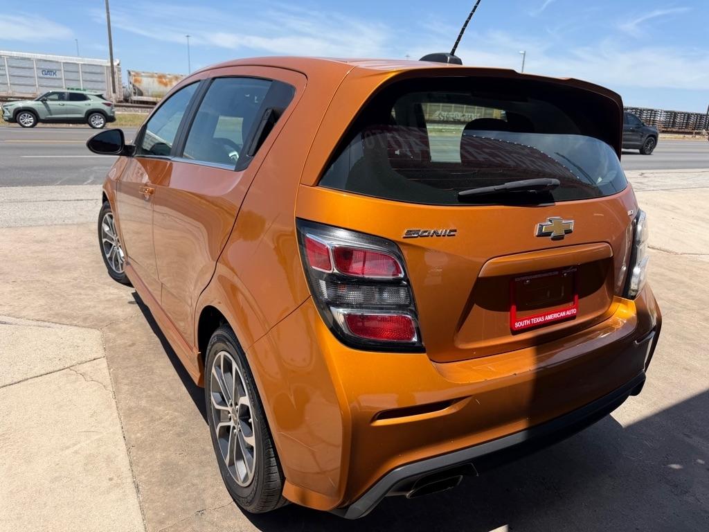 Chevrolet Sonic LT Auto 5-Door 2017