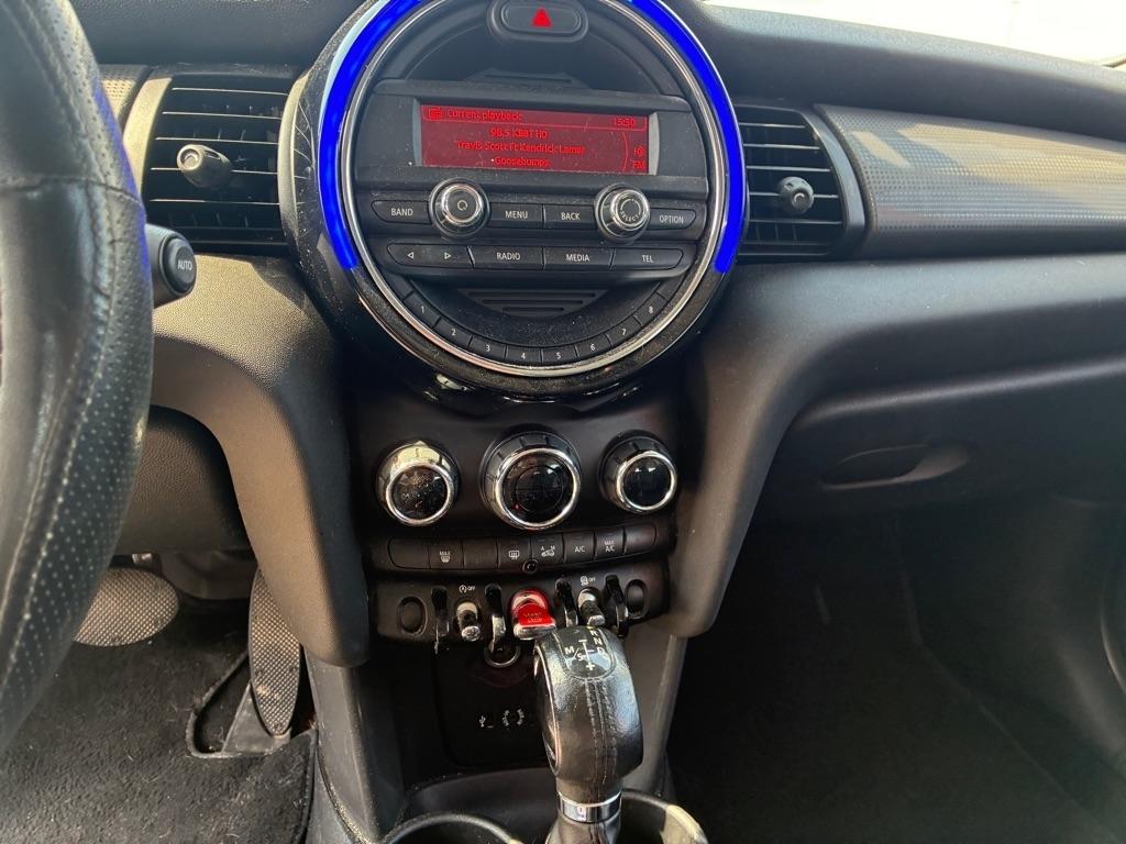 MINI Cooper Base 2015