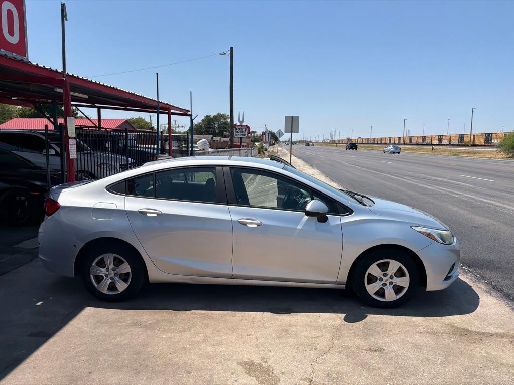 Chevrolet Cruze LS Auto 2018