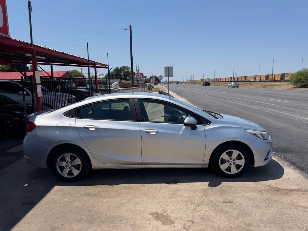Chevrolet Cruze LS Auto 2018