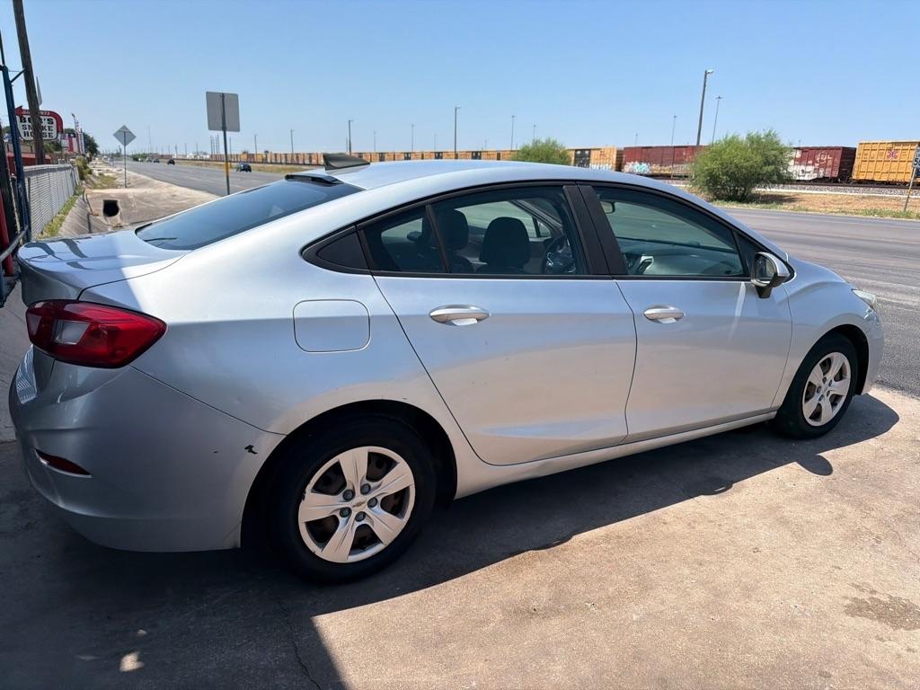 Chevrolet Cruze LS Auto 2018