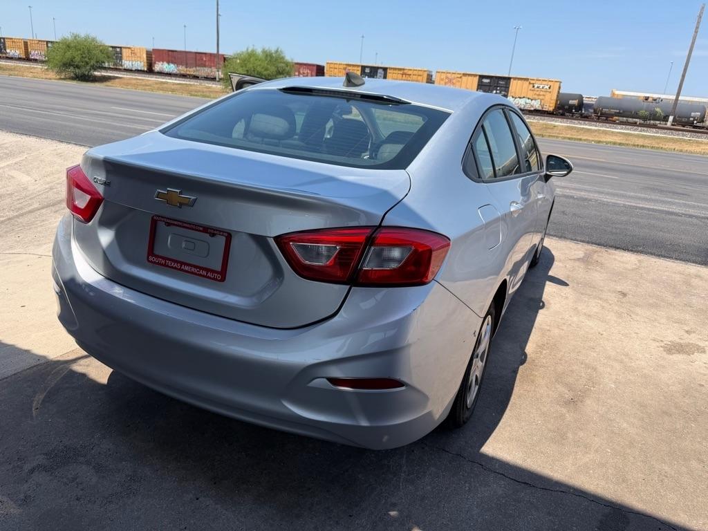 Chevrolet Cruze LS Auto 2018