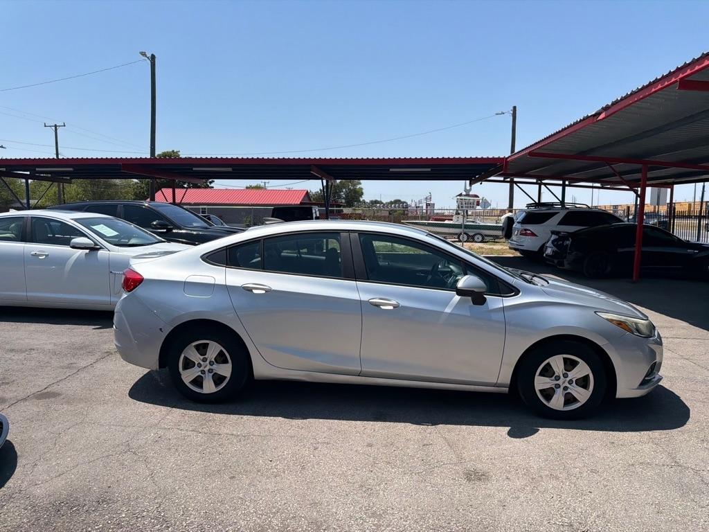 Chevrolet Cruze LS Auto 2018