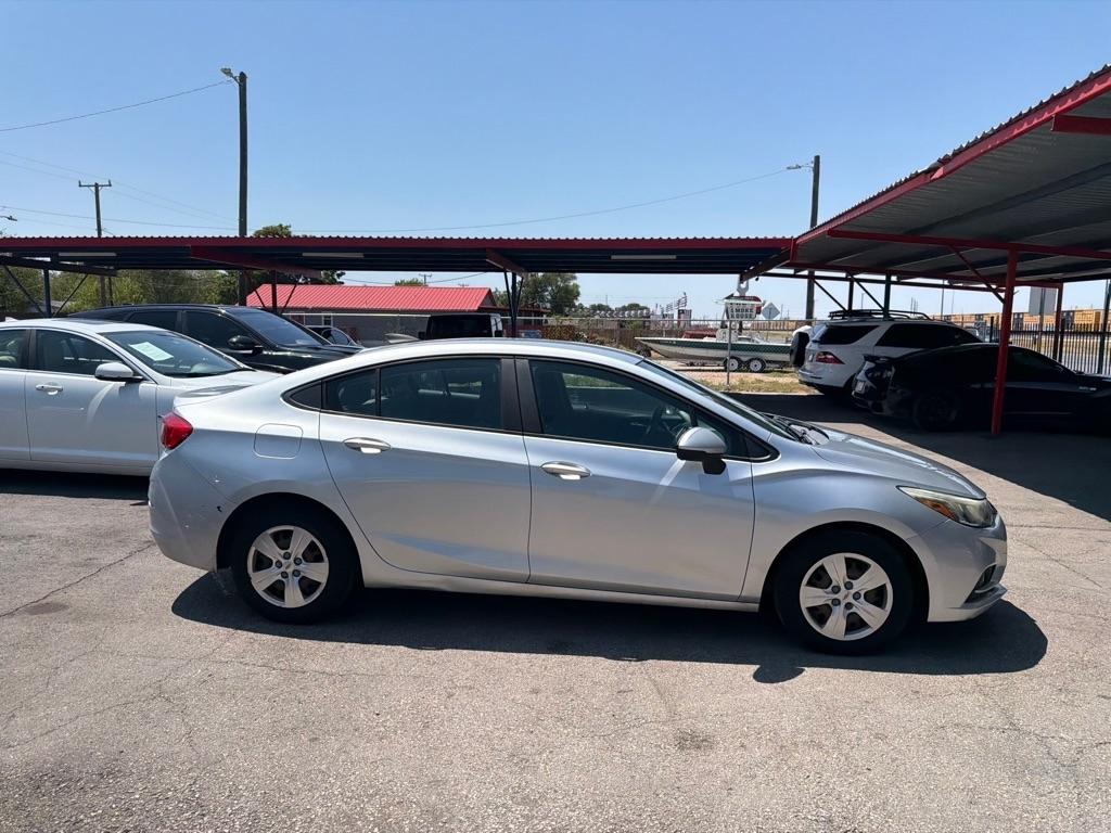 Chevrolet Cruze LS Auto 2018