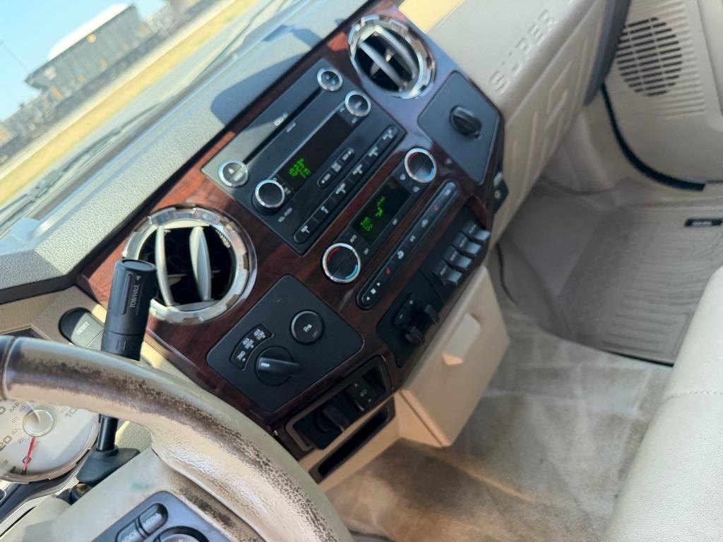 Ford F-250 SD XL Crew Cab 4WD 2009