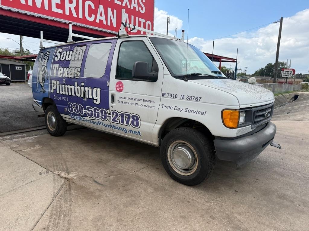 Ford Econoline E-250 2005