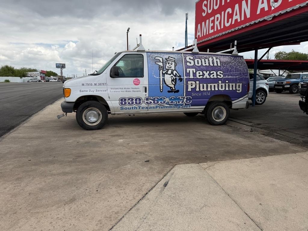 Ford Econoline E-250 2005