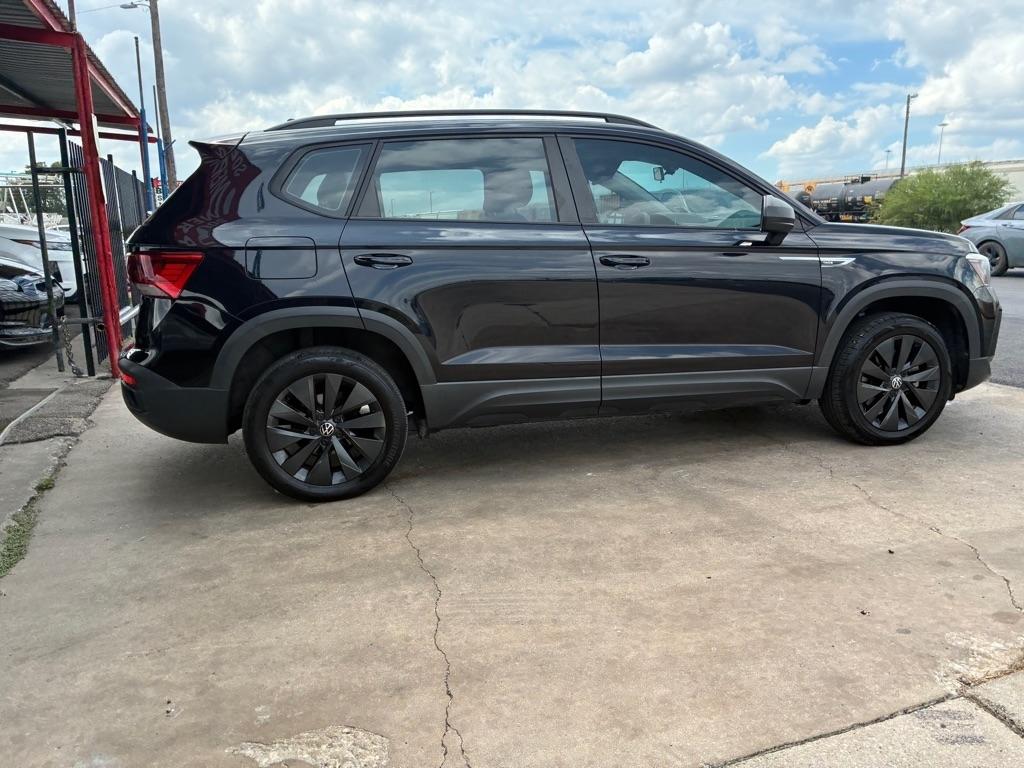 Volkswagen Taos S 2022